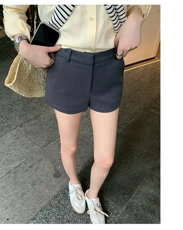 高腰黑色西装短裤女秋季高级感百搭阔腿外穿灰色辣妹修身显瘦热裤