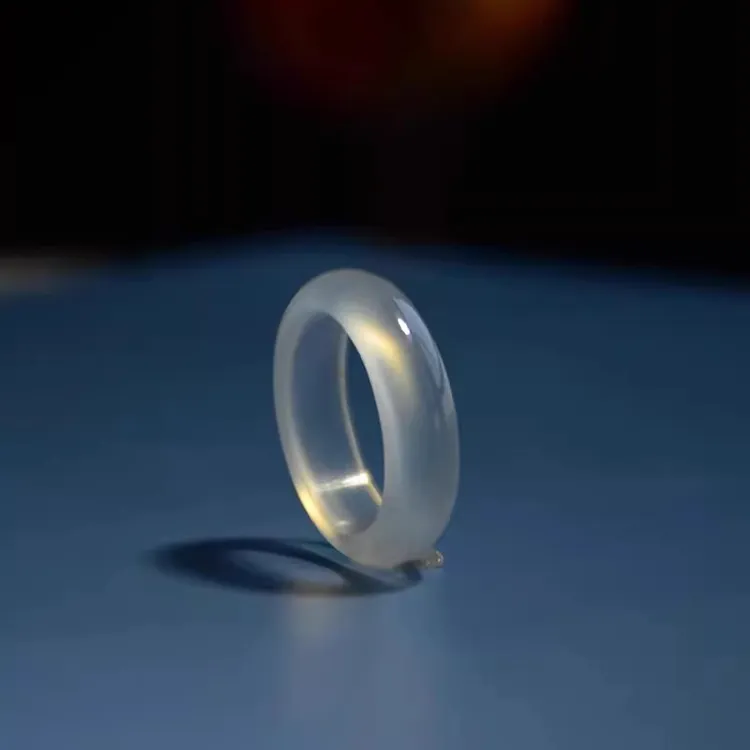 天然冰白玉髓指环戒指月光白玛瑙玉戒子小众玉石跑环男女款送证书