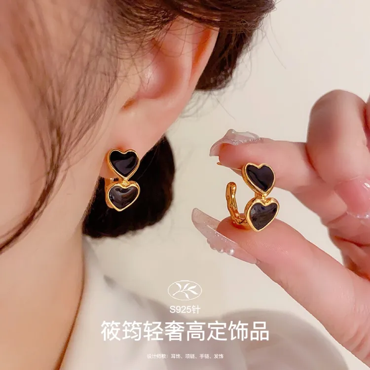 铜合金耳饰 【XJ•QS】轻奢简约气质爱心耳圈s925银针冷淡风甜酷耳环