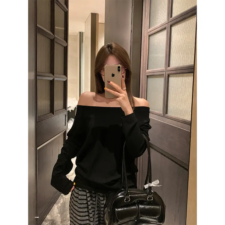 韩系斜角露肩磨毛加厚长袖打底衫女秋冬纯欲宽松显瘦内搭别致上衣