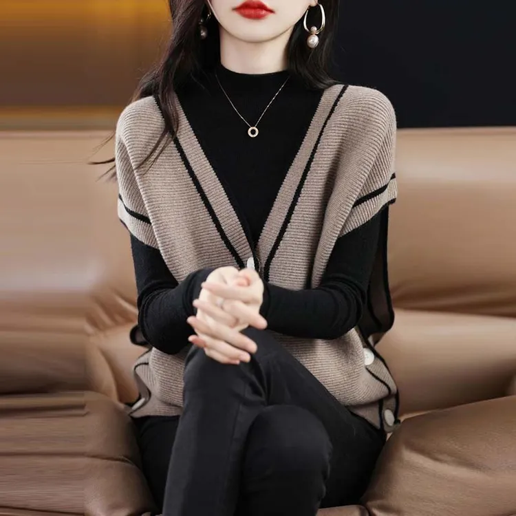 大码女装马甲拼色无袖毛衣背心外搭宽松针织衫开衫马夹坎肩外套潮