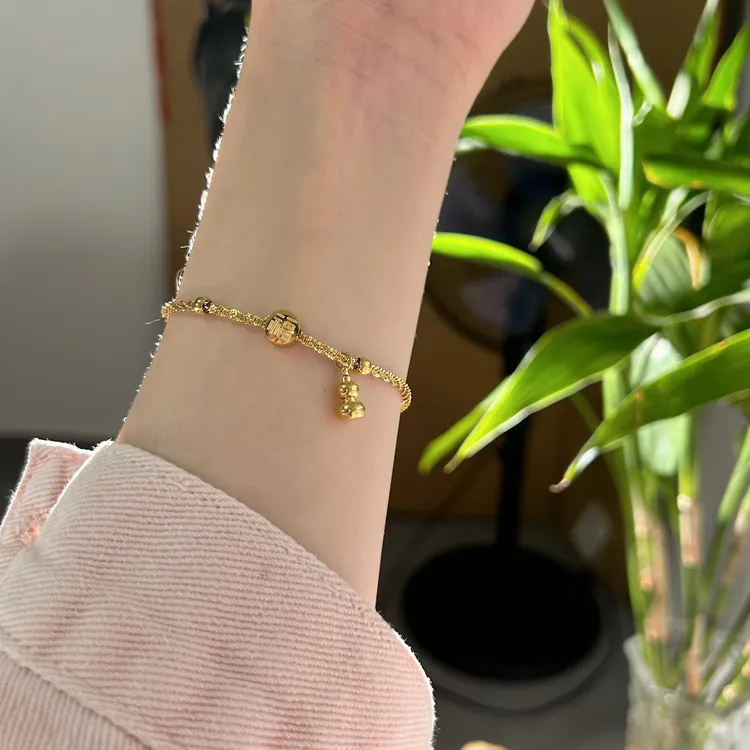 钛钢手链  8670小葫芦手链福牌波光粼粼轻奢高级感手饰精致百搭女