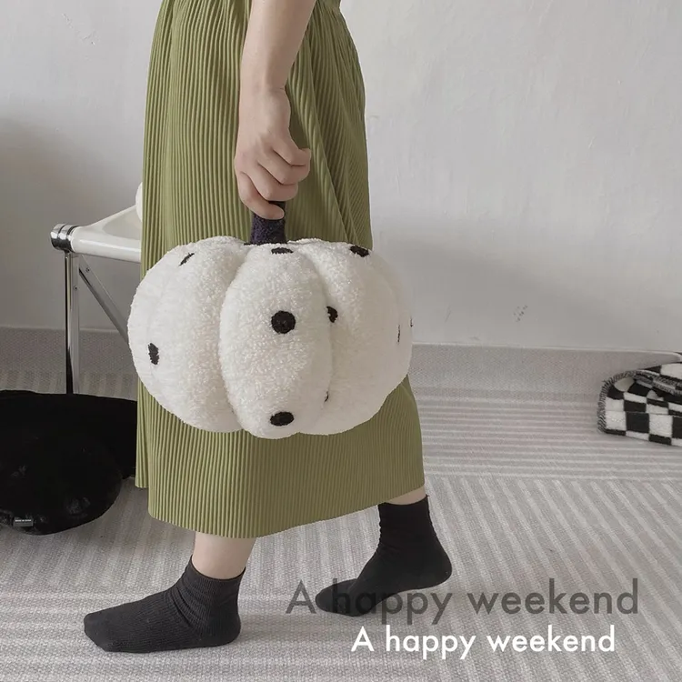 复古轻奢波点南瓜抱枕ins风网红靠枕可爱床上睡觉抱靠垫毛绒玩具