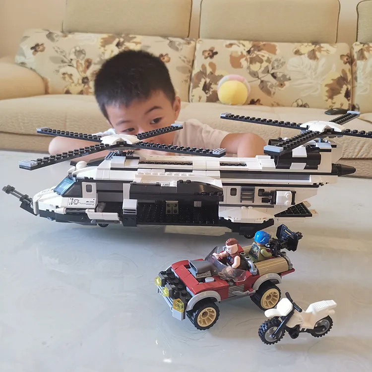 直升机拼装积木模型男孩颗粒拼插飞机儿童益智玩具6-12岁礼物推荐