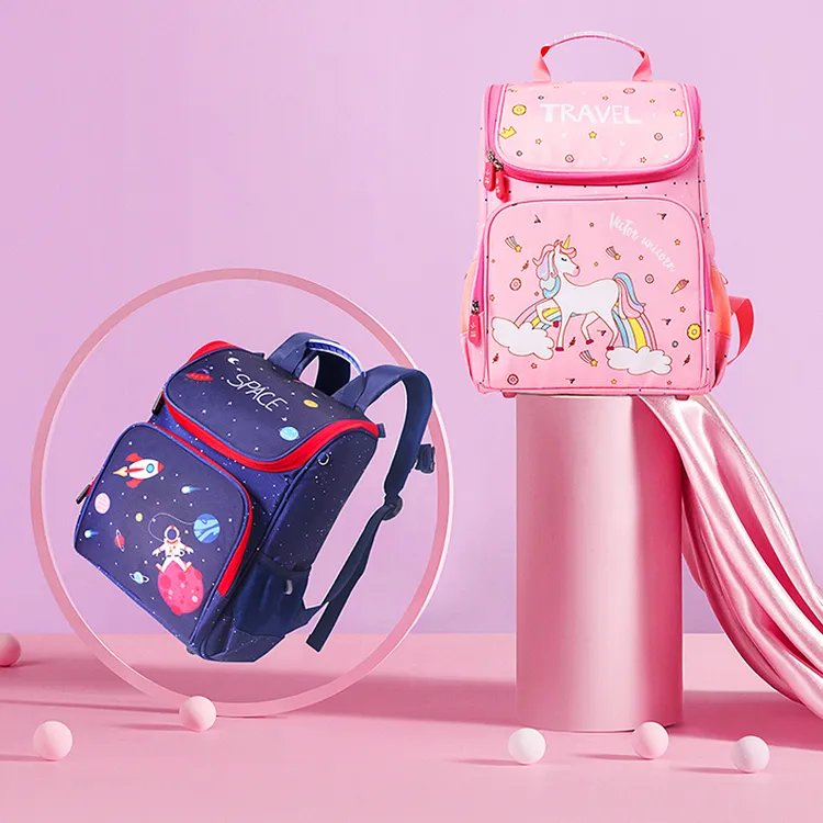 一二三年级小学生书包轻便男女生减负护脊超轻独角兽儿童背包日式
