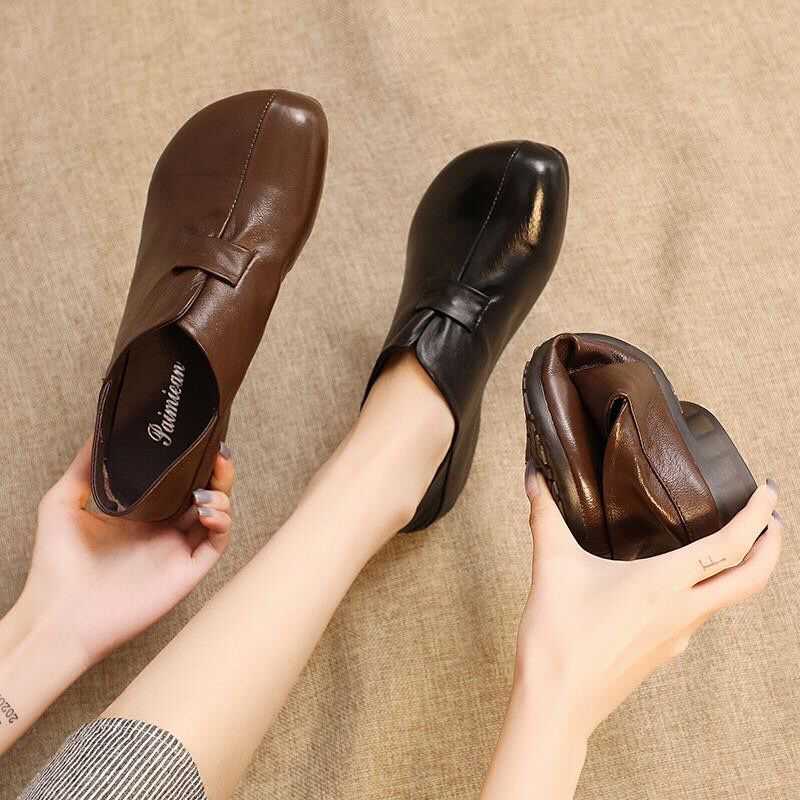 妈妈鞋软底皮鞋真皮舒适单鞋中老年人女士软面低底复古女鞋春秋款