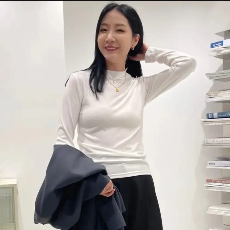 秋冬新款显瘦韩版舒适小立领打底衫9585