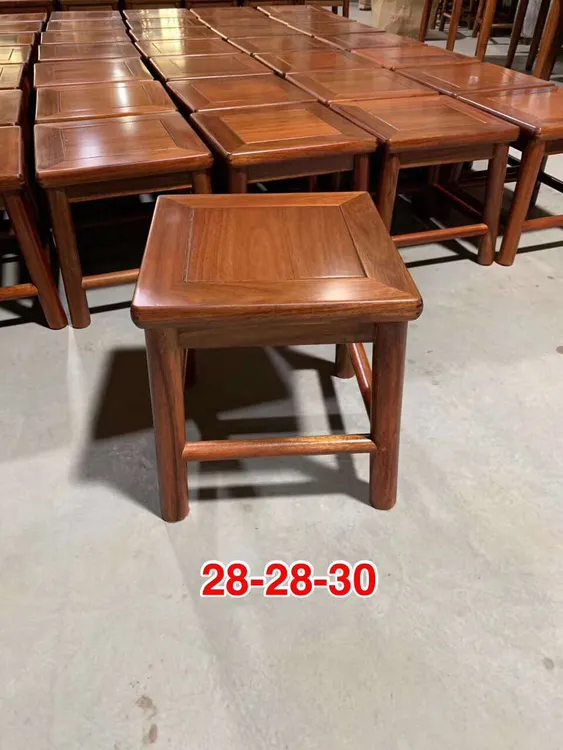 西非花梨木小方凳儿童凳，榫卯结构使用简便，规格：28*28*30公分
