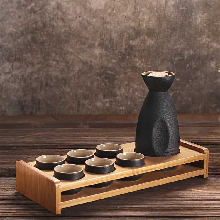 日式家用清酒壶酒具套装黄酒白酒分酒器陶瓷古风一口杯半两小酒盅