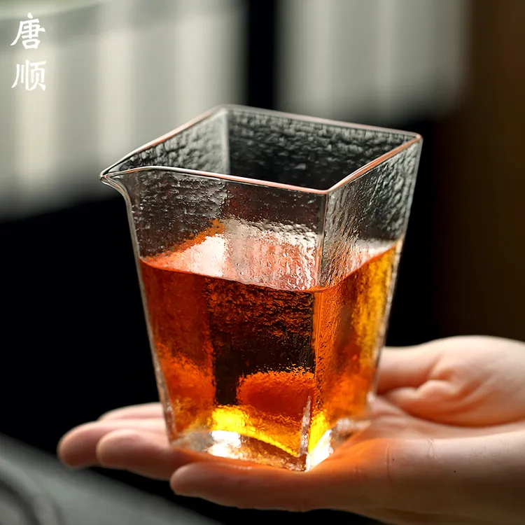 四方锤纹耐热冰纹玻璃公道杯竖纹分茶器大号日式家用创意方形茶海