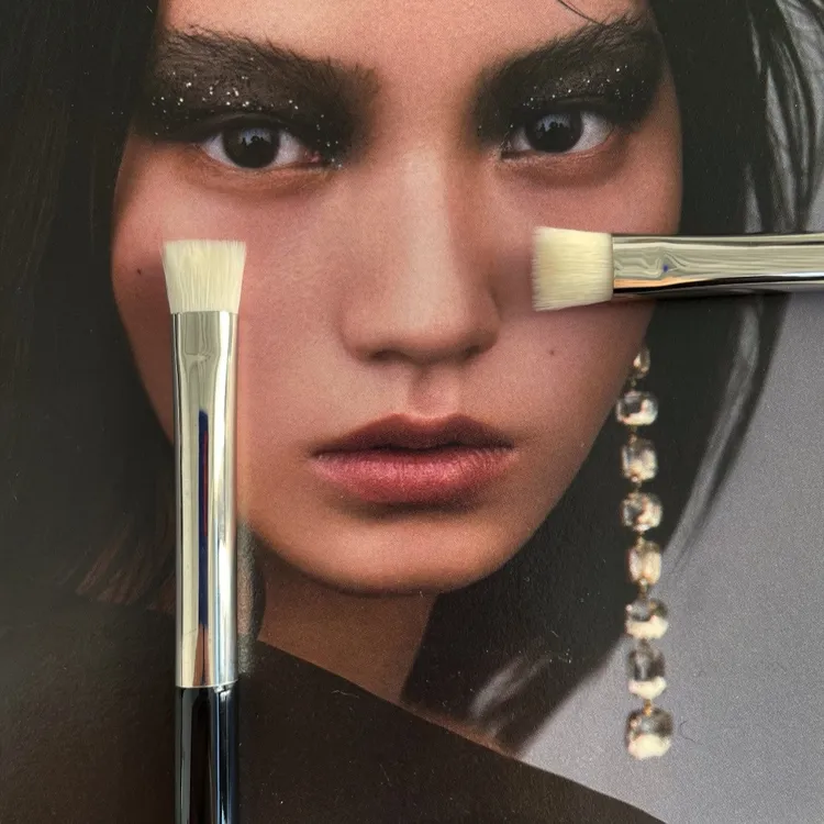 罗涛造型S03V型遮瑕刷多面细节遮瑕遮瑕软毛修饰刷套侧影扁头斜头