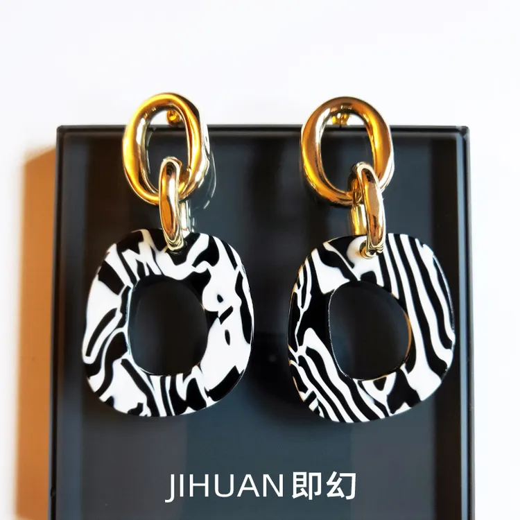 铜合金耳饰 玫瑰的故事朱珠姜雪琼同款黑白斑纹时尚耳环 S-3784