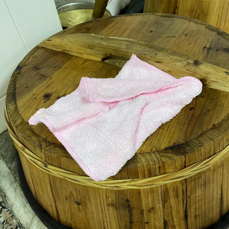 倍易洁珊瑚绒三色抹布吸水易干巨好看厂家直销吸水不掉毛