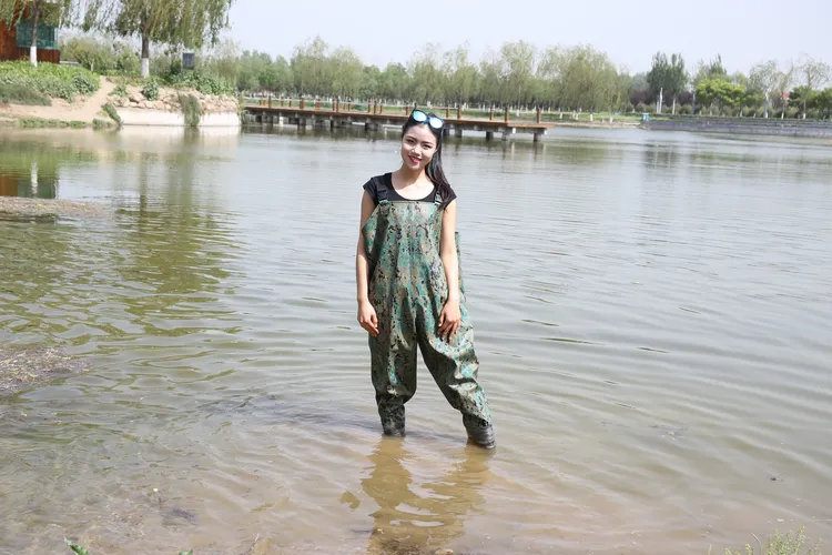 新款加厚超轻背带叉裤鞋裤一体（下单备注鞋号）