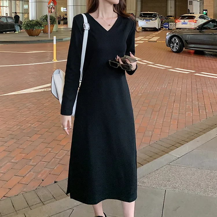 女装2025年春秋新款 v领宽松打底裙大码黑色连衣裙开叉长裙