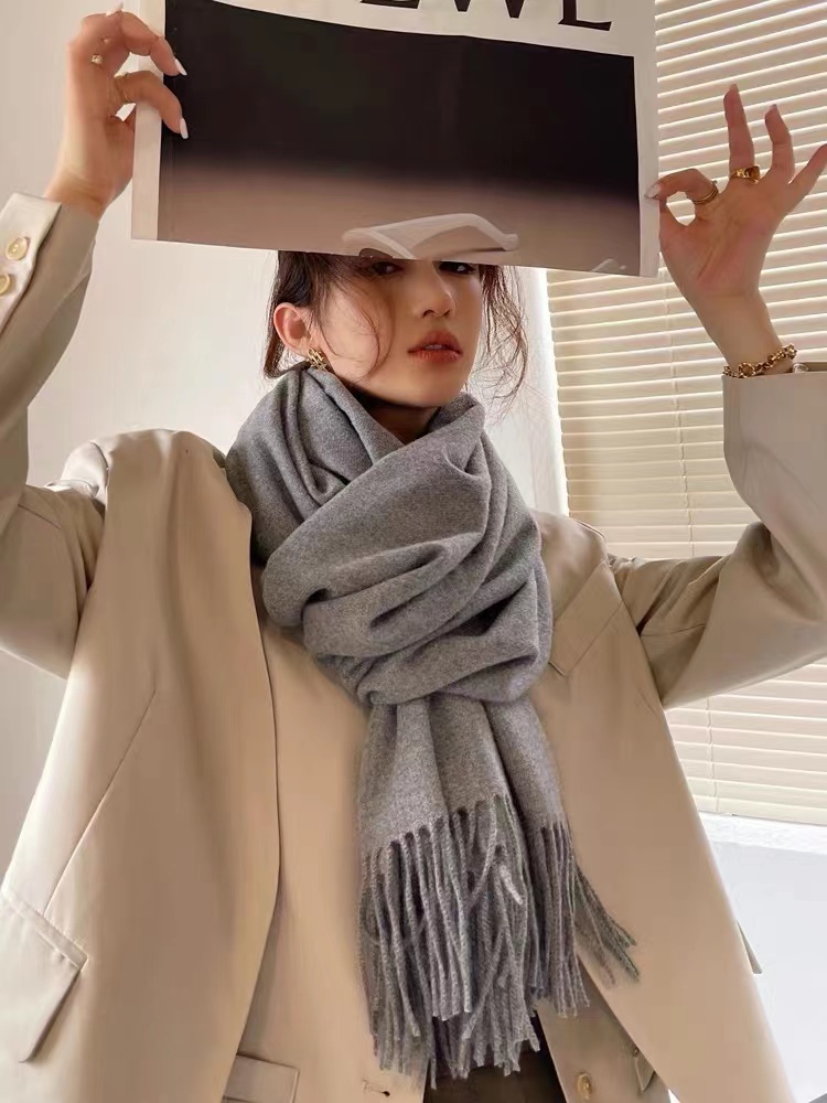 随机在售衣服一件