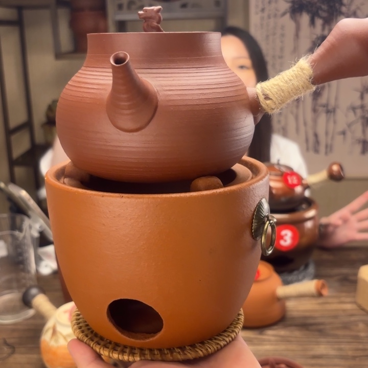 煮水煮茶甘甜 潮州砂铫壶 搭藤垫