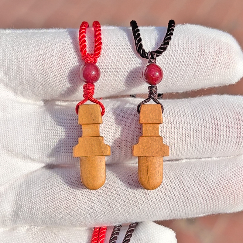 纯手工雕刻迷你小正宗桃木剑吊坠婴儿童项链肥城桃木工艺品挂件