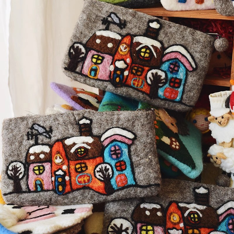 简单可爱羊毛毡雪房子手机包耳机戳戳乐手工长方形拉链收纳包成品