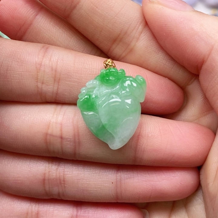 翡翠颈饰未镶嵌吊坠