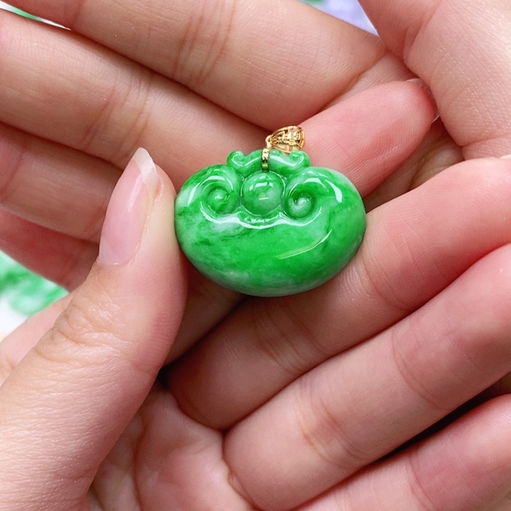 翡翠颈饰未镶嵌吊坠