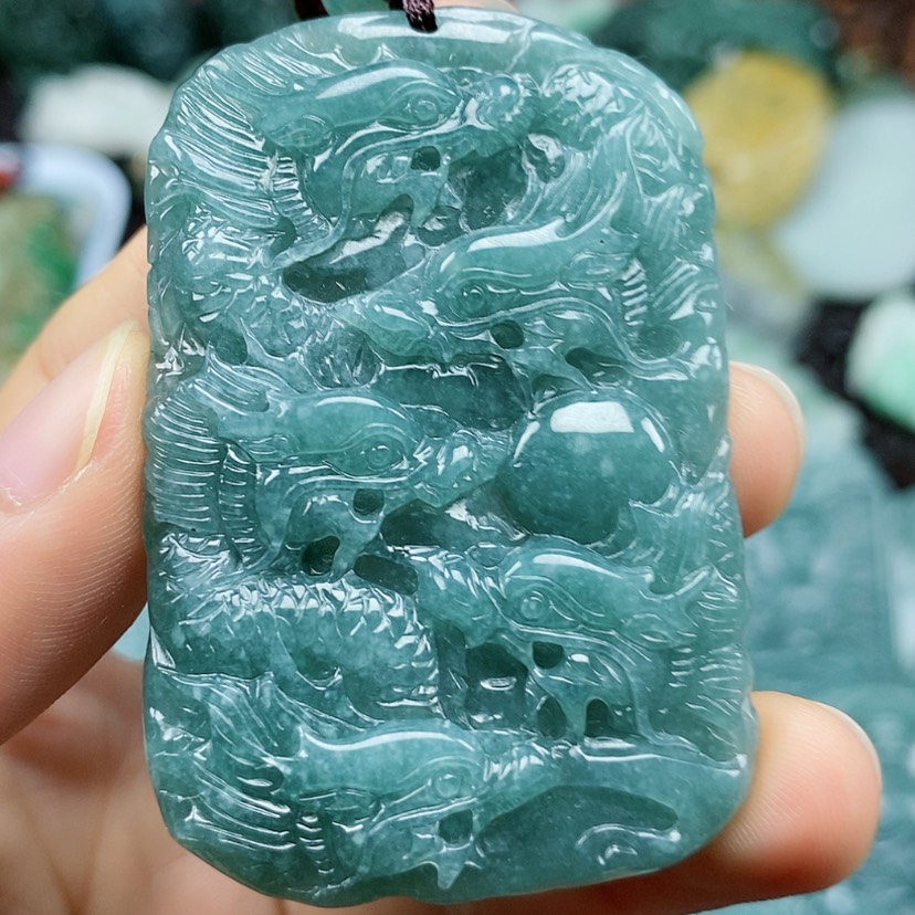 【闪购商品】翡翠颈饰未镶嵌一***畏