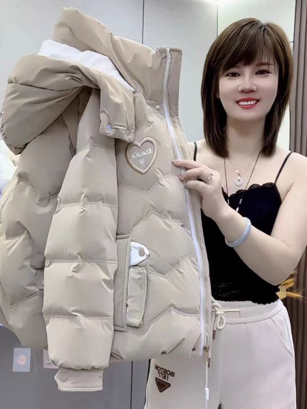 雪中飞服女加厚女士冬季新款亮皮免洗连帽大码时尚百搭外套