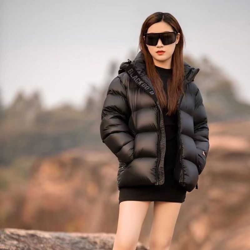 雪中飞黑金羽绒服女短款2023新款宽松大码冬季加厚白鸭绒情侣外套