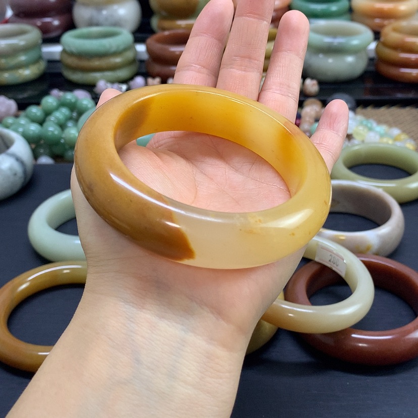 【闪购商品】石英质玉手镯未镶嵌简*