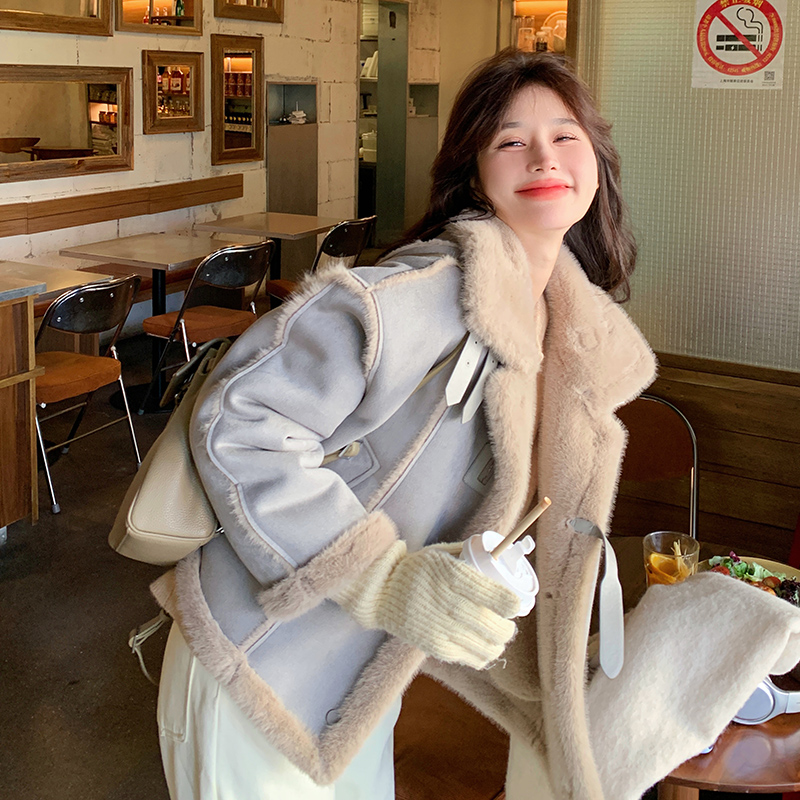 蓝色秋冬厚外套女2024新款高级感流行漂亮短款宽松百搭加厚外套