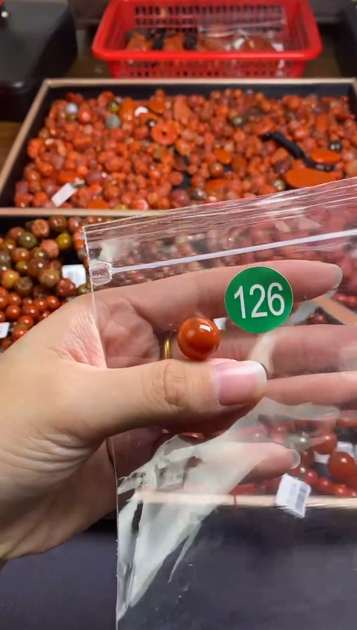 【闪购商品】南红玛瑙珠宝奇石未镶嵌126-13