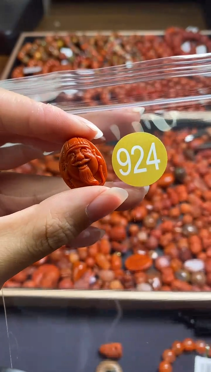 【闪购商品】南红玛瑙珠宝奇石未镶嵌924