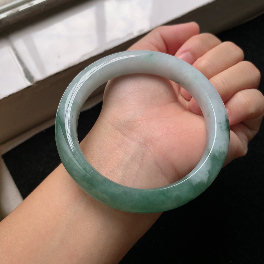 1590号缅甸天然A货翡翠手镯61大圈口半山上正装手镯