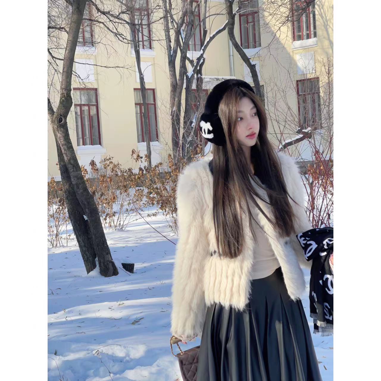 宋仁何12月21号晚上7点开抢【雪落杉树】小香风毛茸茸皮毛一体外套