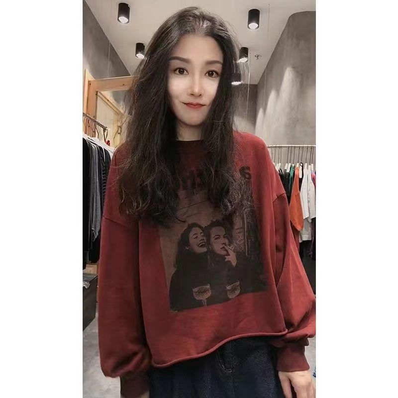 2023年早秋下摆开叉人物印花长袖韩版中长款百搭高级感上衣