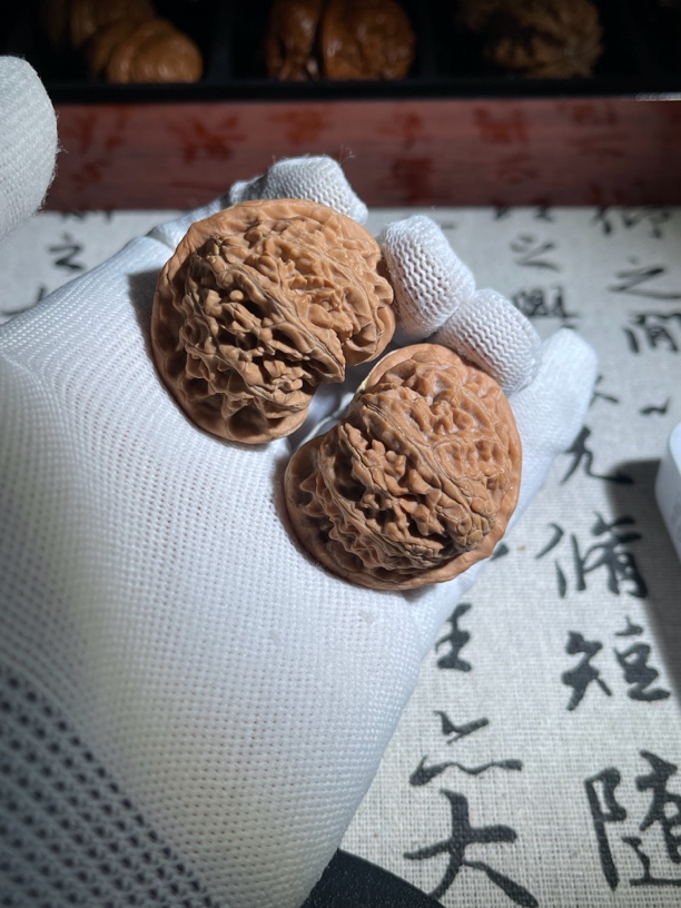 1027003全品无修桃心桩宫灯狮子头 尺寸:边42肚37高35