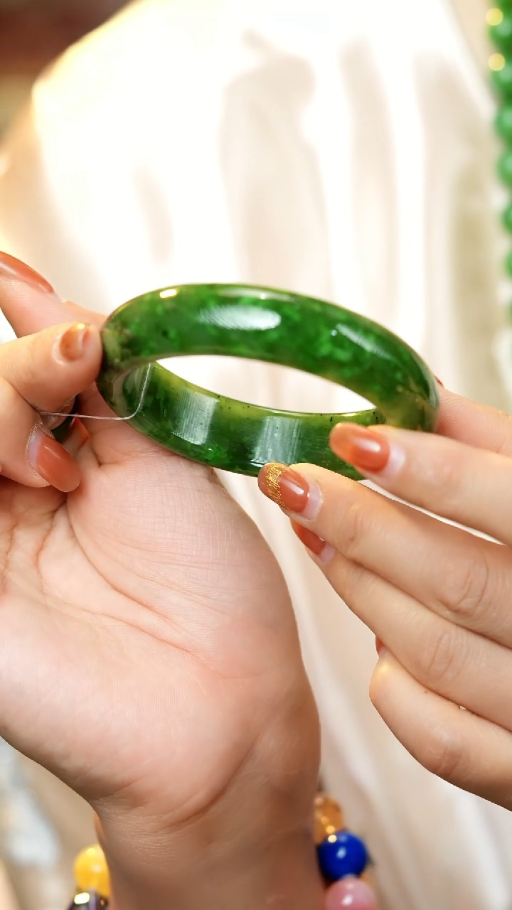 【闪购商品】和田玉手镯未镶嵌59+圈口 微瑕 302075-1