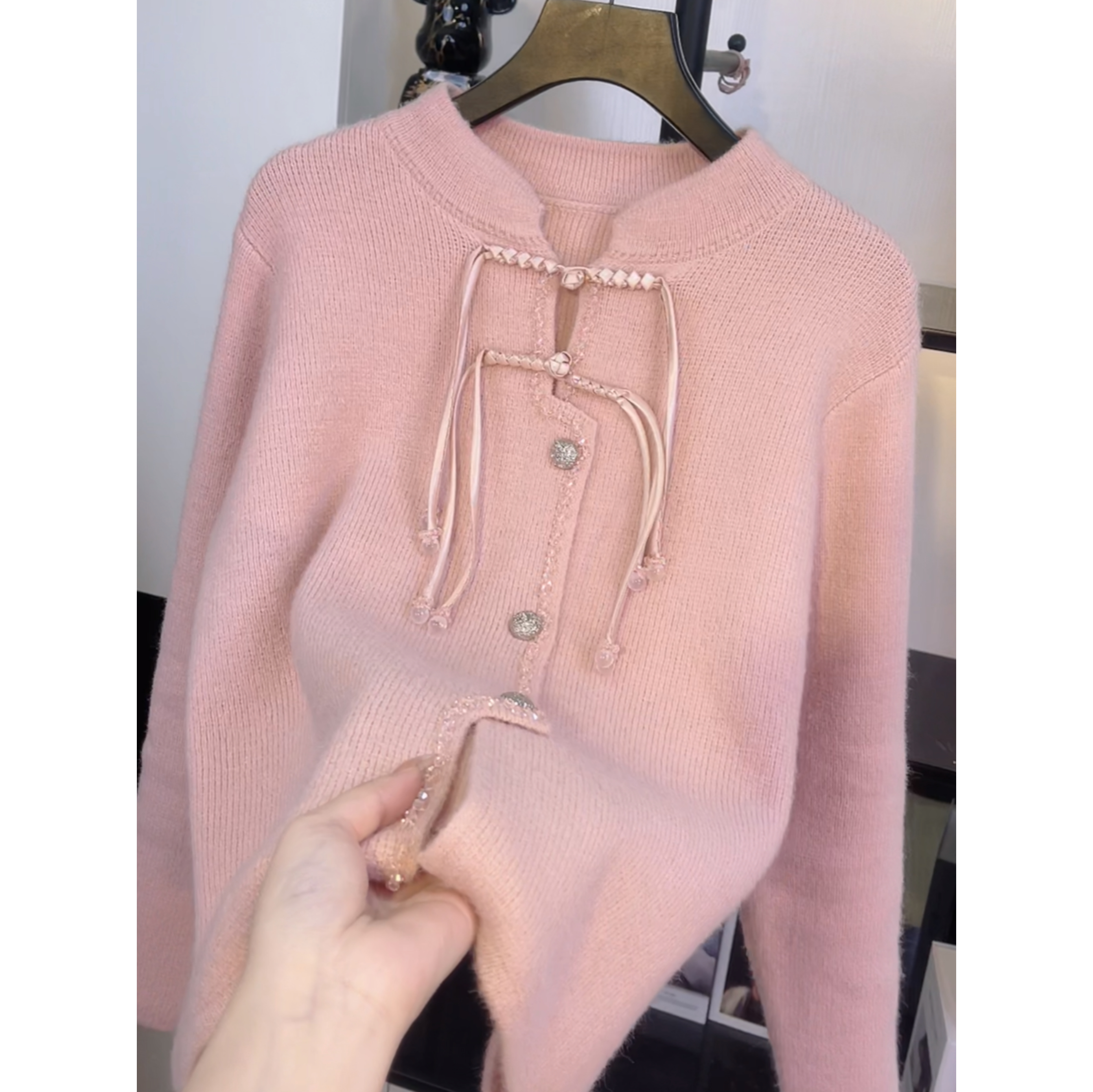 【定制大码女装80-200斤】显瘦重工串珠国风温柔气质显瘦上衣款1836