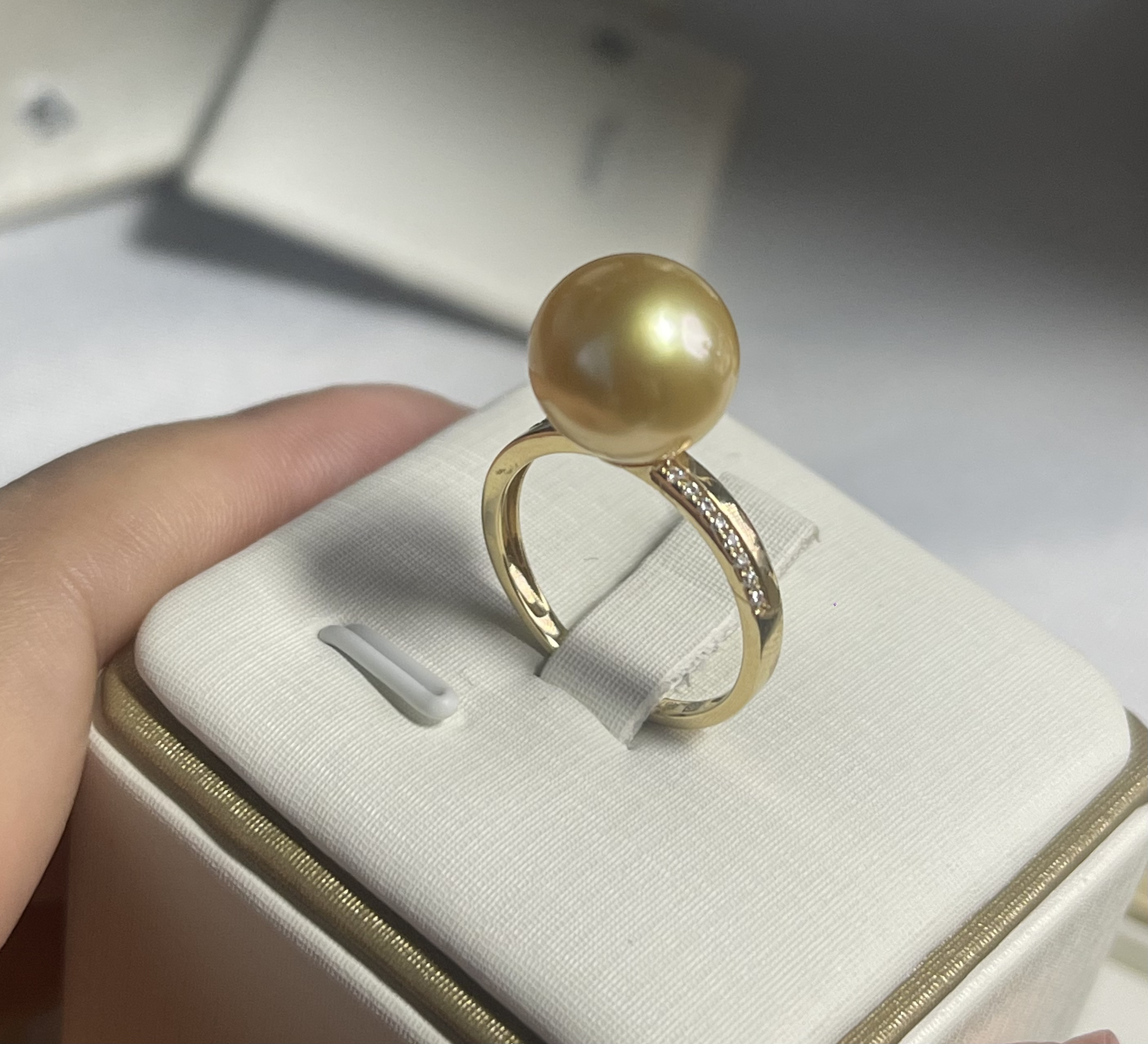 南洋金珠戒指，正圆强光浓金，简约大气款