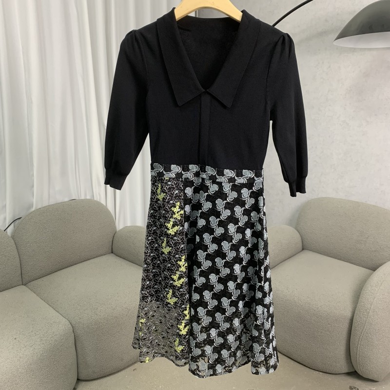 LI丽系列  Z624   女装时尚撤柜连衣裙黑色C72425101