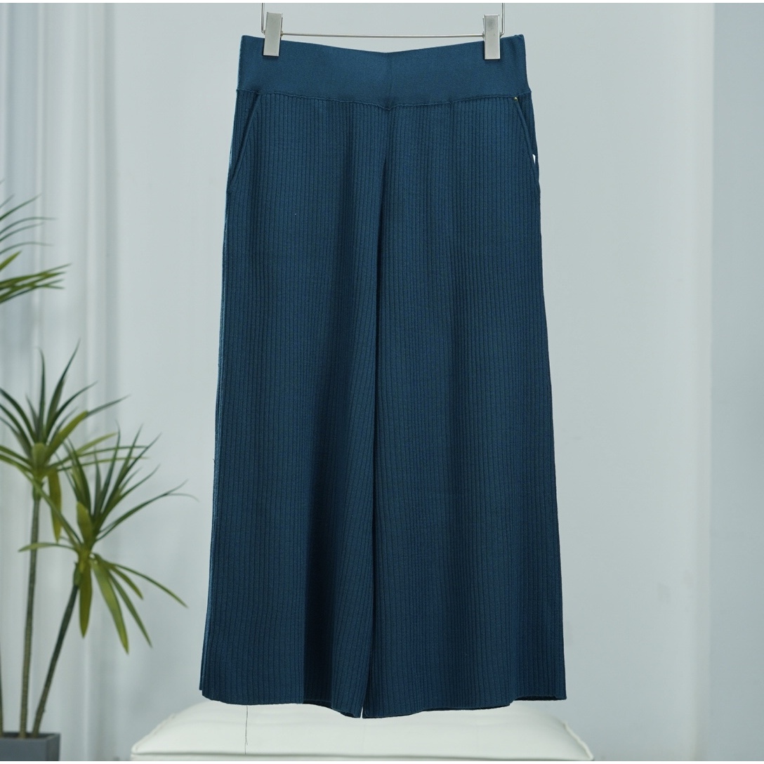 曼系列   Y793-1  女装简约时尚针织阔腿裤青色