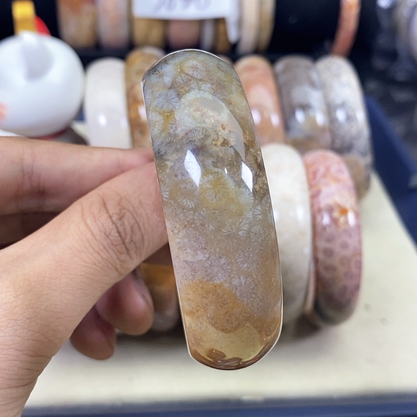 【闪购商品】硅化珊瑚（珊瑚玉）手镯未镶嵌93