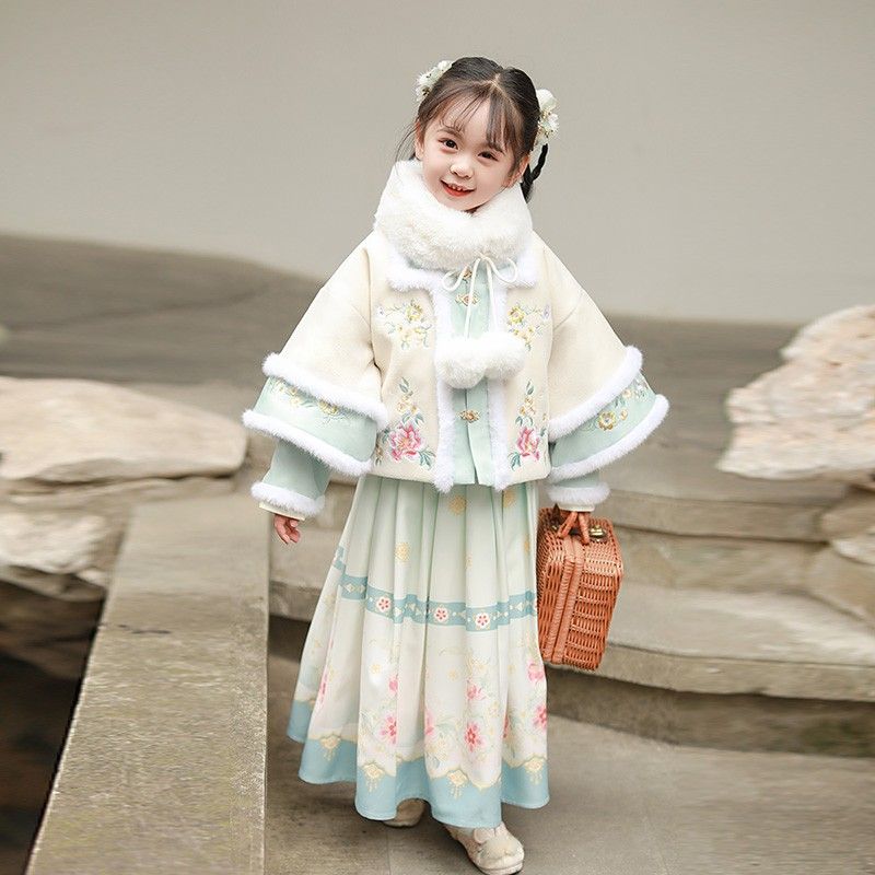 汉服女童冬季兔年过年服冬款儿童古装拜年服冬季国风冬款加厚公主