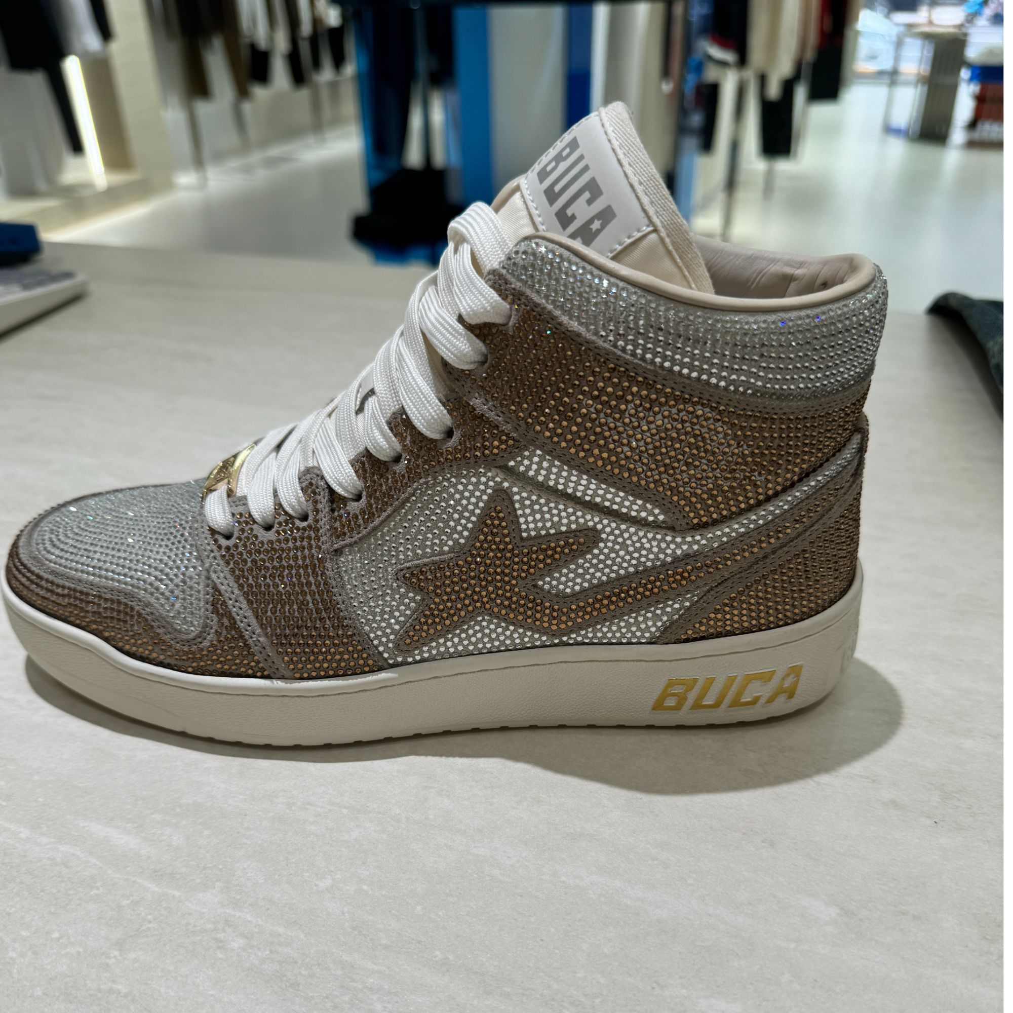 BUCA秋冬时尚高端欧货满钻高帮星星鞋