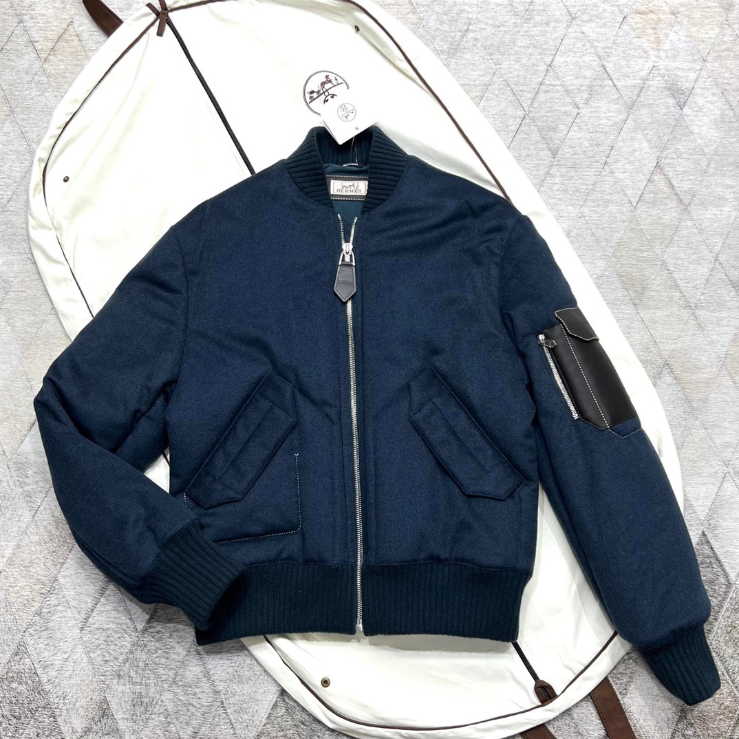 全新未使用 Hermes/爱马仕 120799 骑士风格 羊绒拼皮羽绒服 