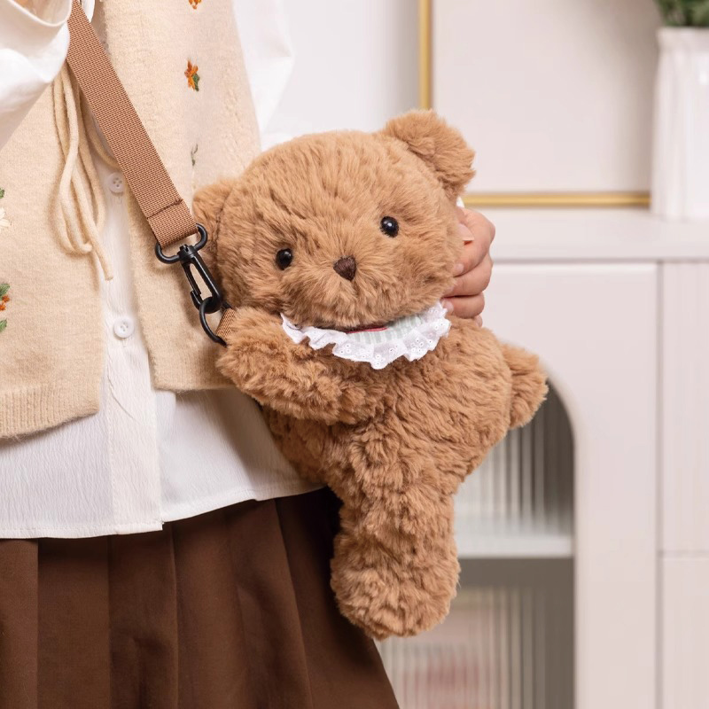 可爱小众通勤斜挎包2024新款女士轻奢百搭毛绒学生手机背包包单肩