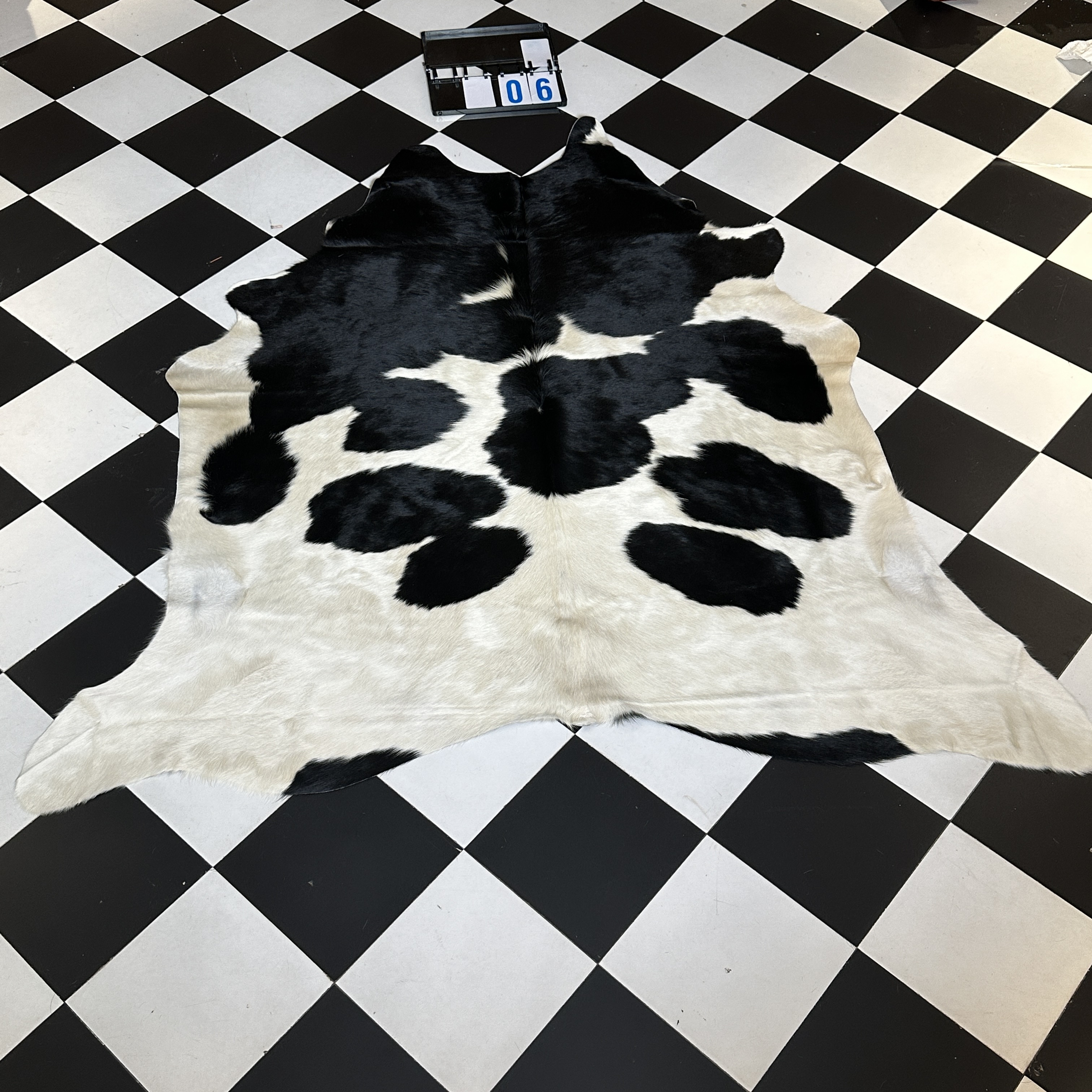 【本尼家】S06  190*220专拍牛皮地毯