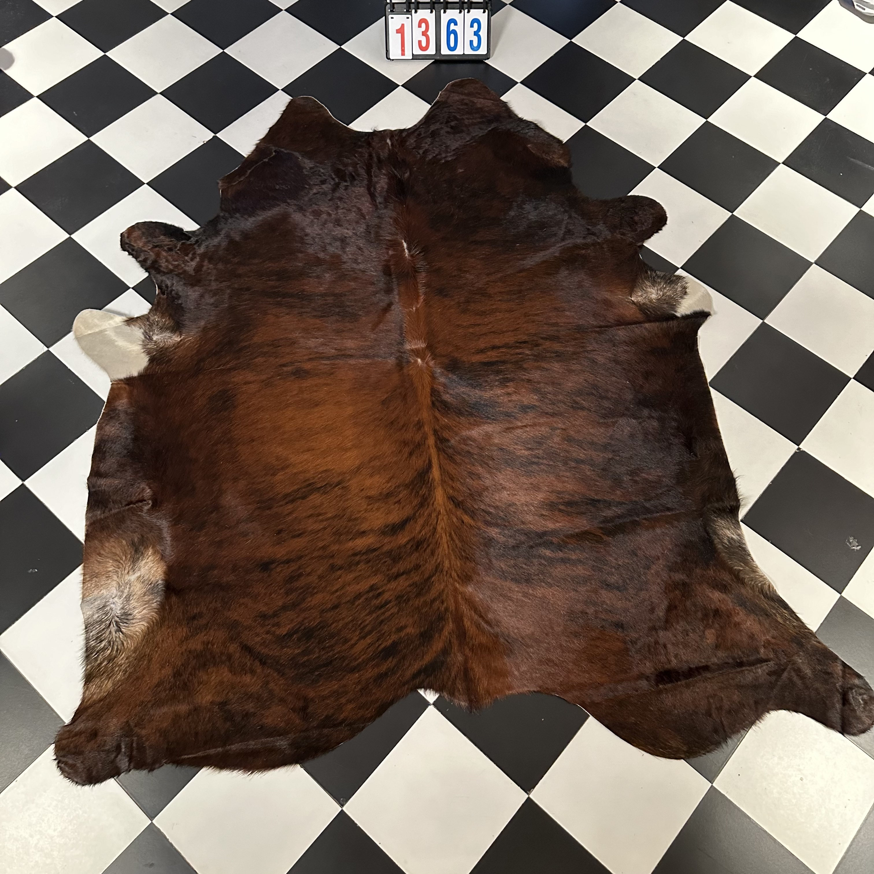 【本尼家】Q1363 240*190巴西进口整张牛皮地毯轻奢