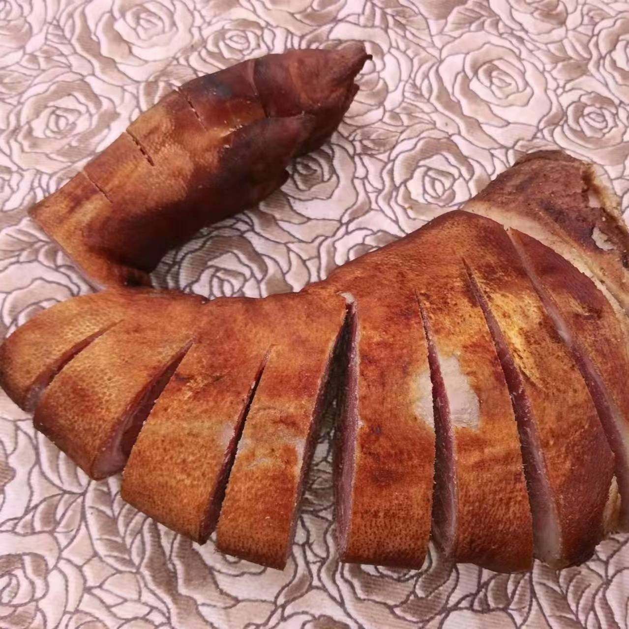 腊蹄膀农家风味腊猪脚柴火烟熏腊猪脚四川重庆特产烟熏腊猪蹄猪手