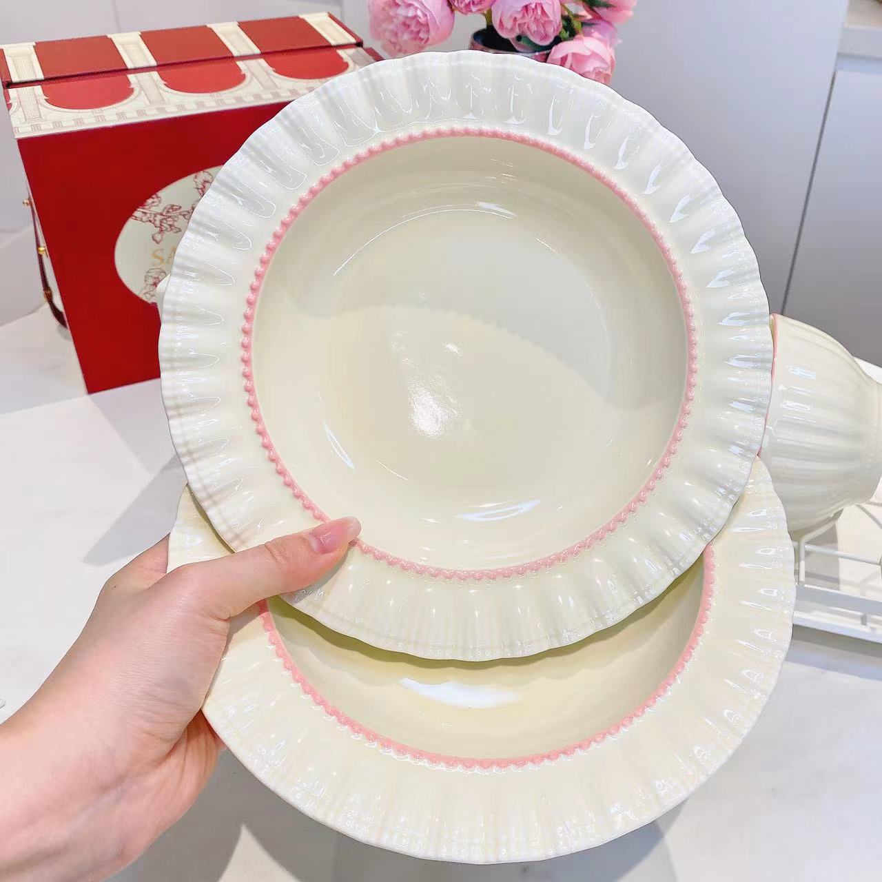奶油风家用陶瓷餐具8.5英寸草帽盘小清新网红餐盘汤盘菜盘